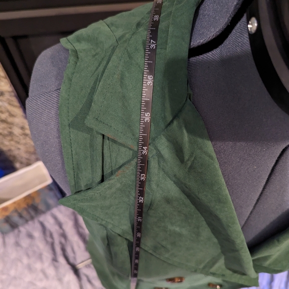 Double-Breasted Green Sleeveless Dress - Picture 4 of 6